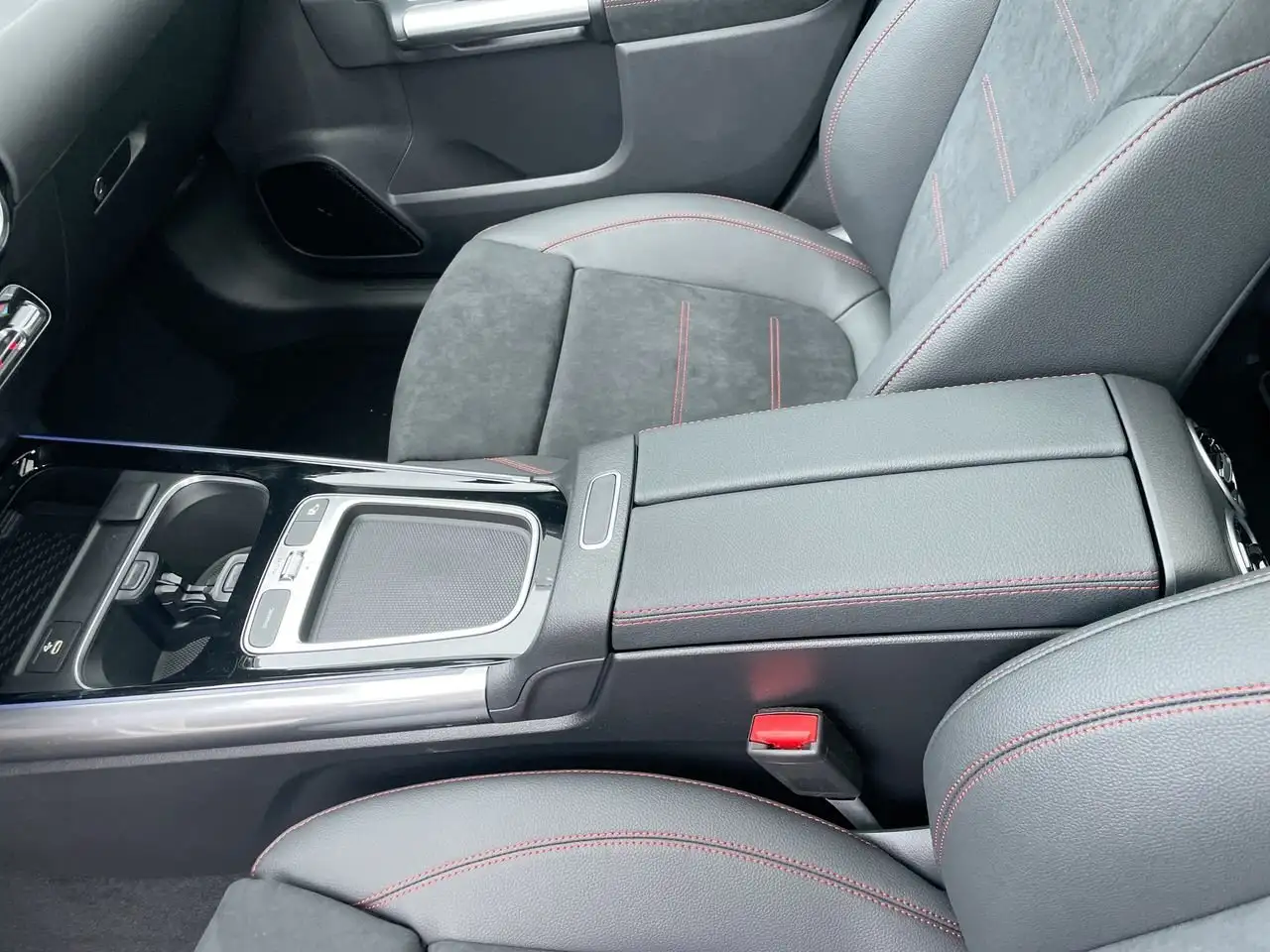 Mercedes-Benz GLA fotografie Mercedes-Benz GLA