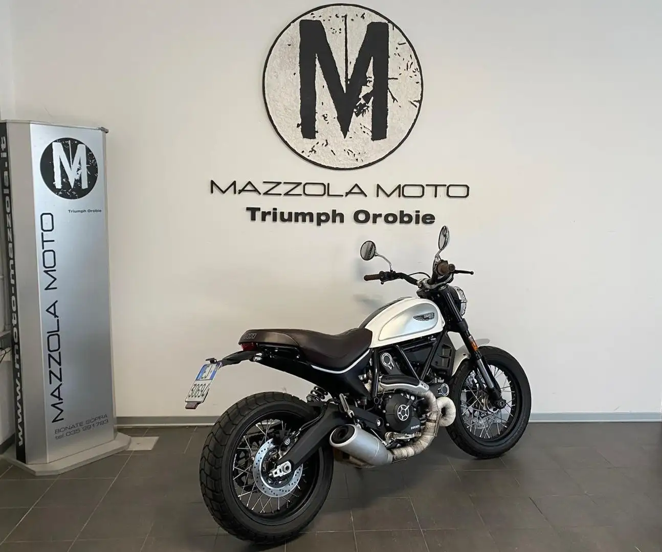Ducati Scrambler 800 CLASSIC Gris - 2