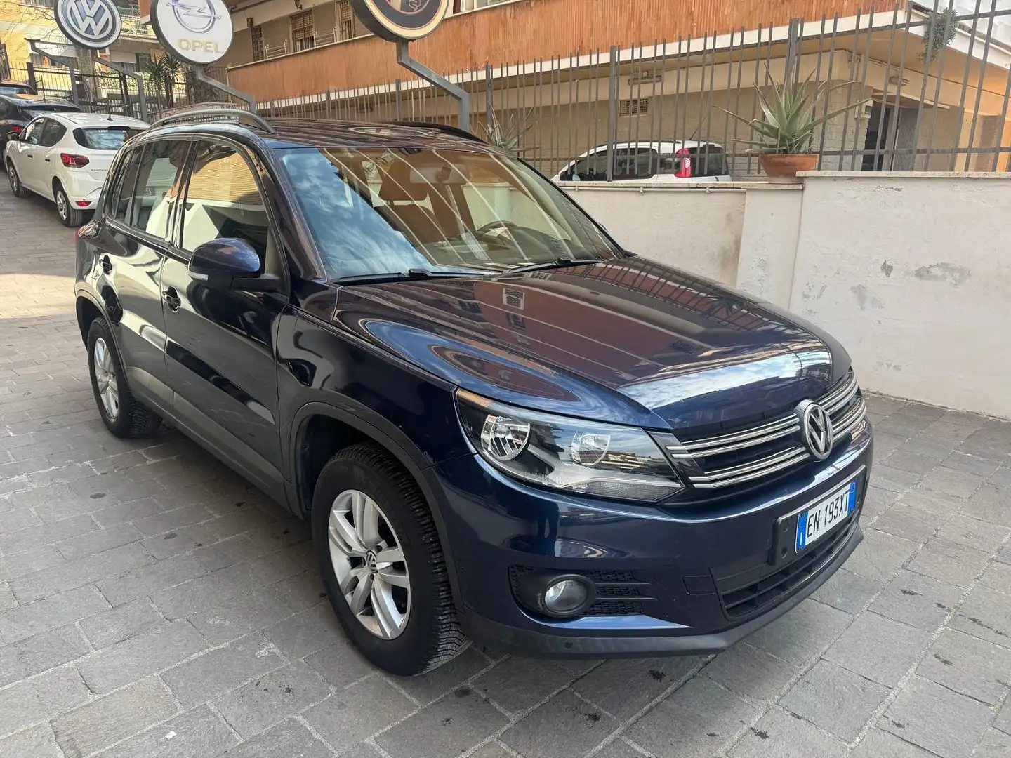 Volkswagen Tiguan VOLKSWAGEN Tiguan 1.4 TSI 122CV Business Tech. Blau - 1