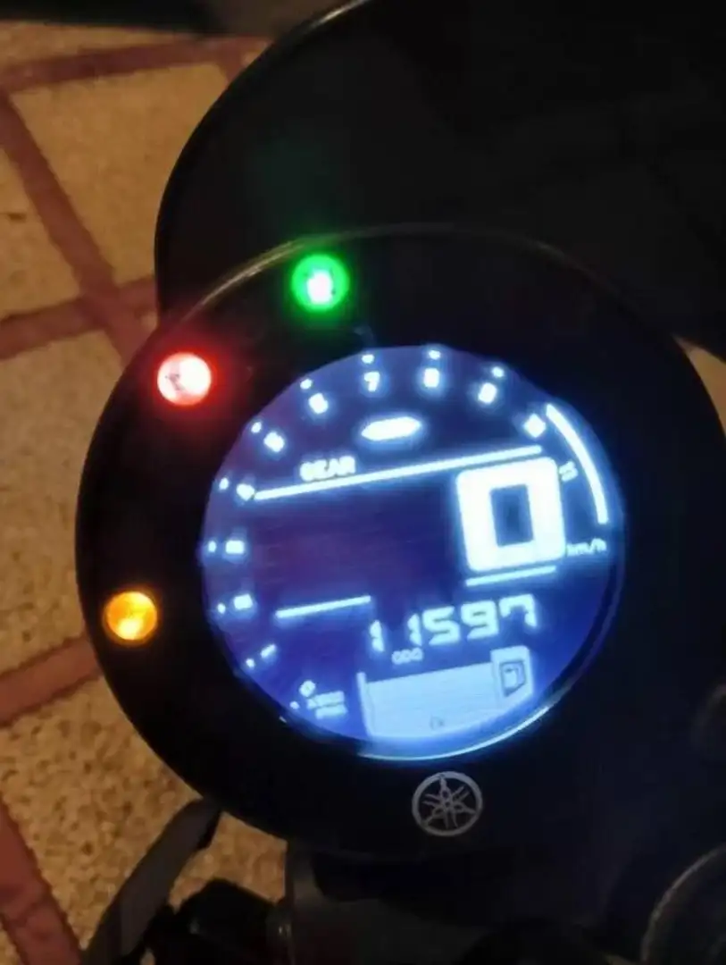 Yamaha XSR 700 Bianco - 2