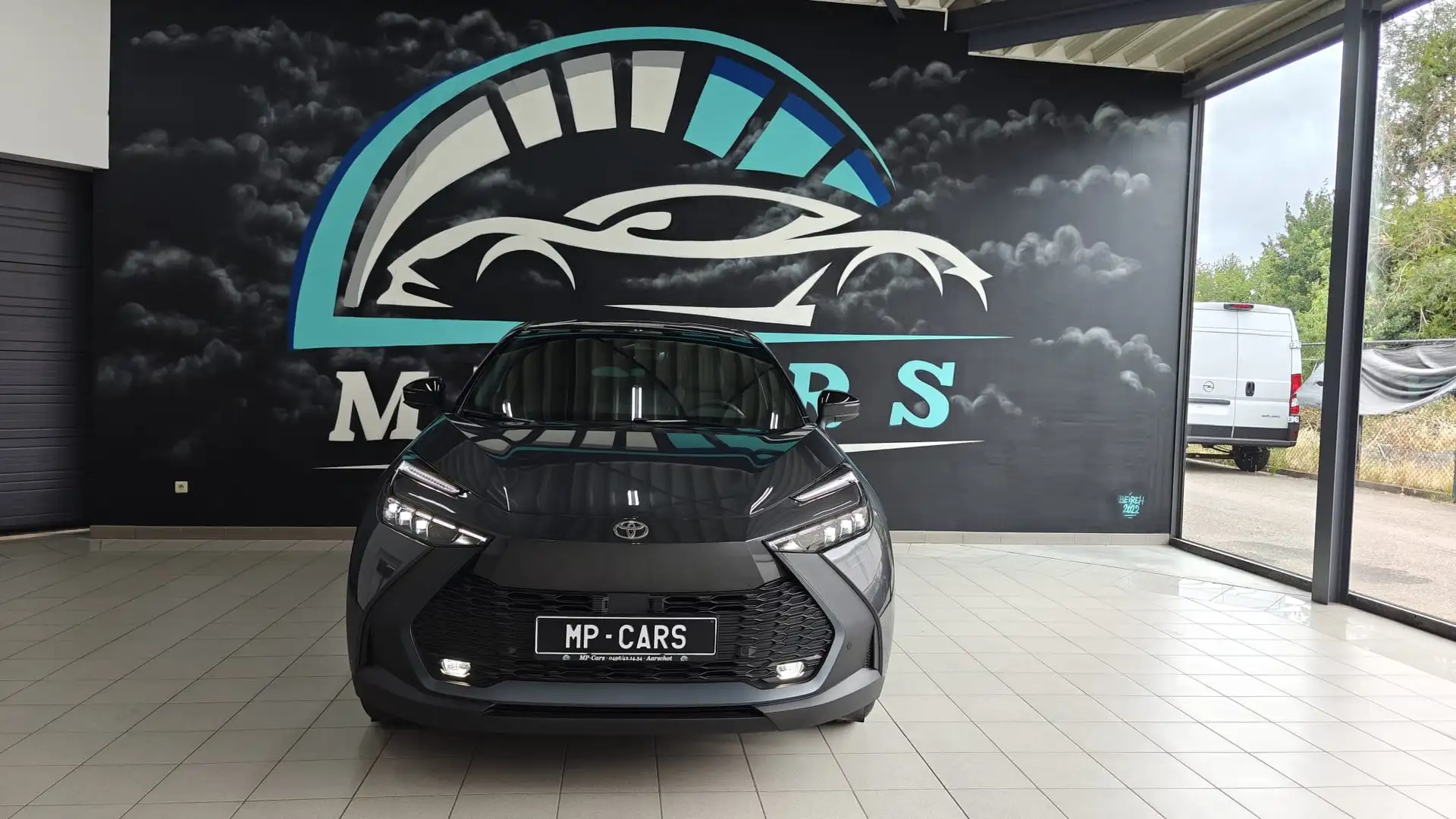 Toyota C-HR Hybrid HEV 1.8 Bi-Tone E-CVT Zilver - 1