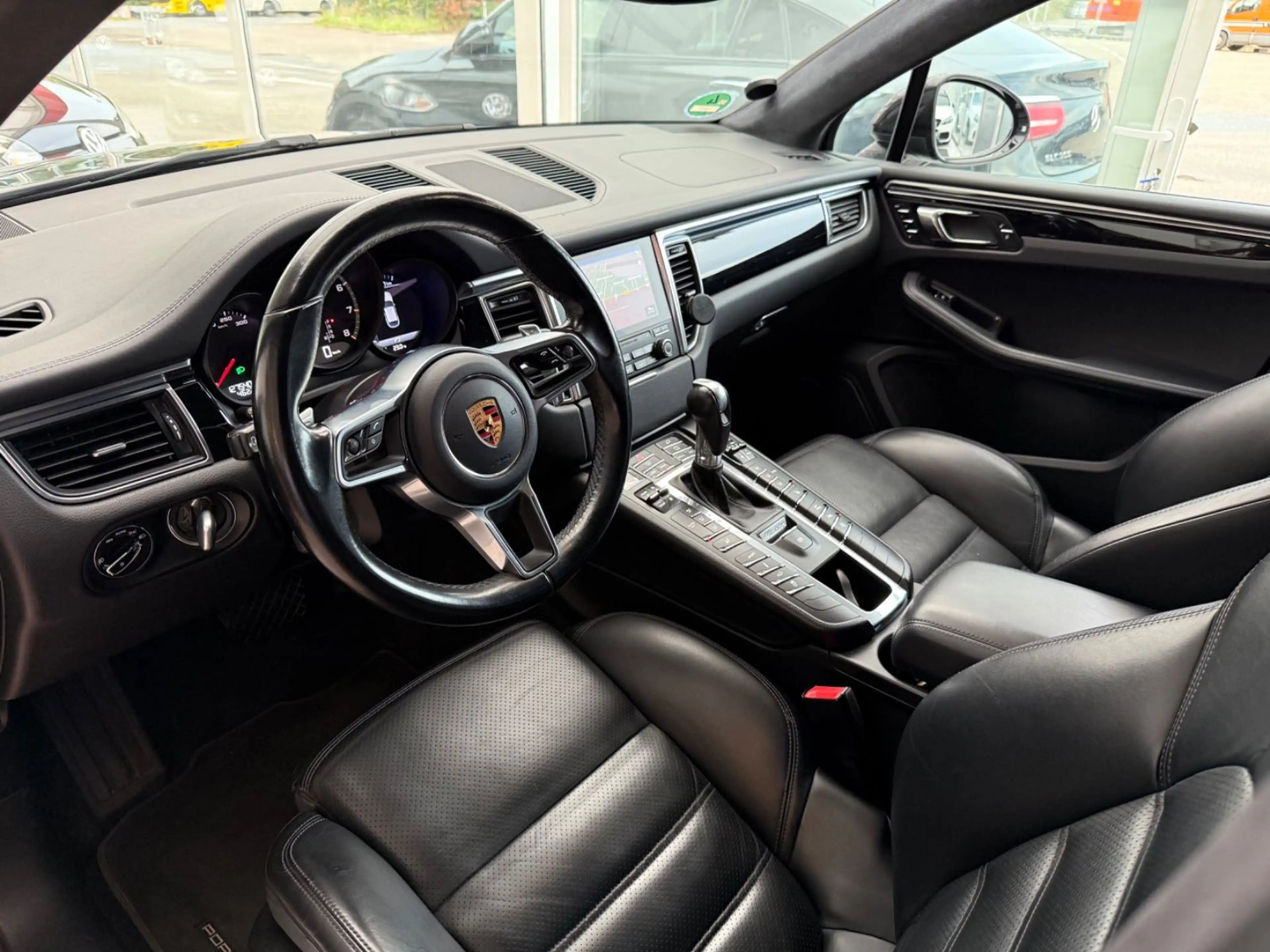 Porsche Macan Turbo Approved Garantie / Navi/LED/360 — photo 13
