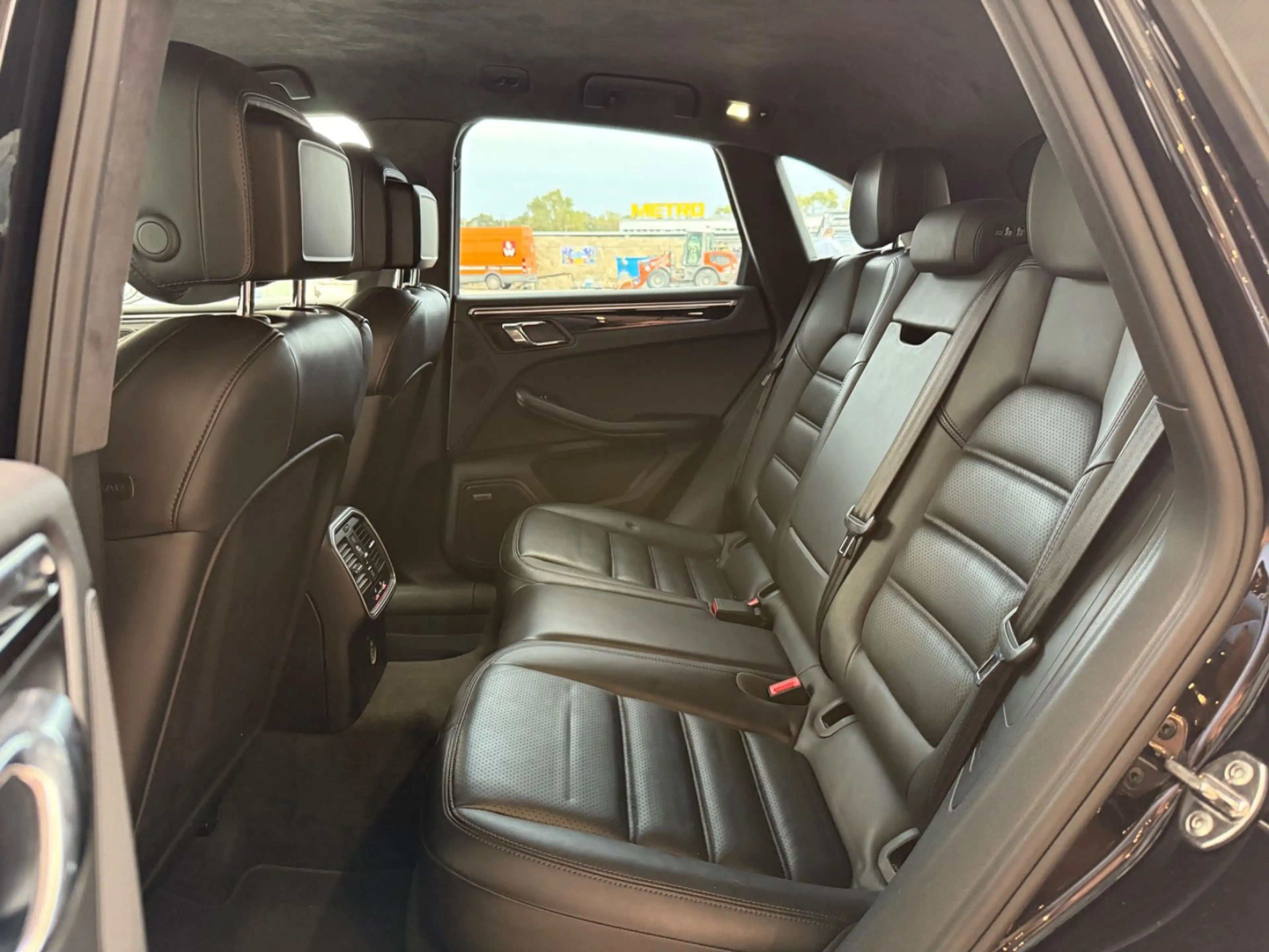 Porsche Macan Turbo Approved Garantie / Navi/LED/360 — photo 9