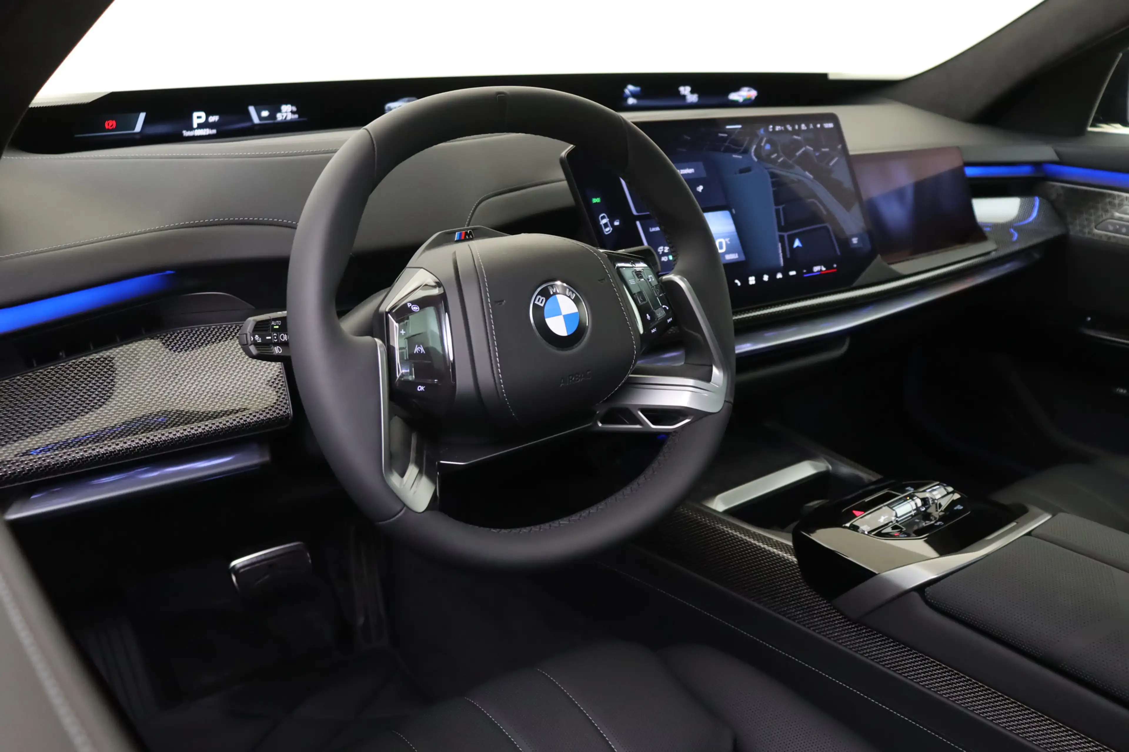 BMW i7 50 xDrive M Sport / Panoramadak Sky Lounge / Execu — photo 3