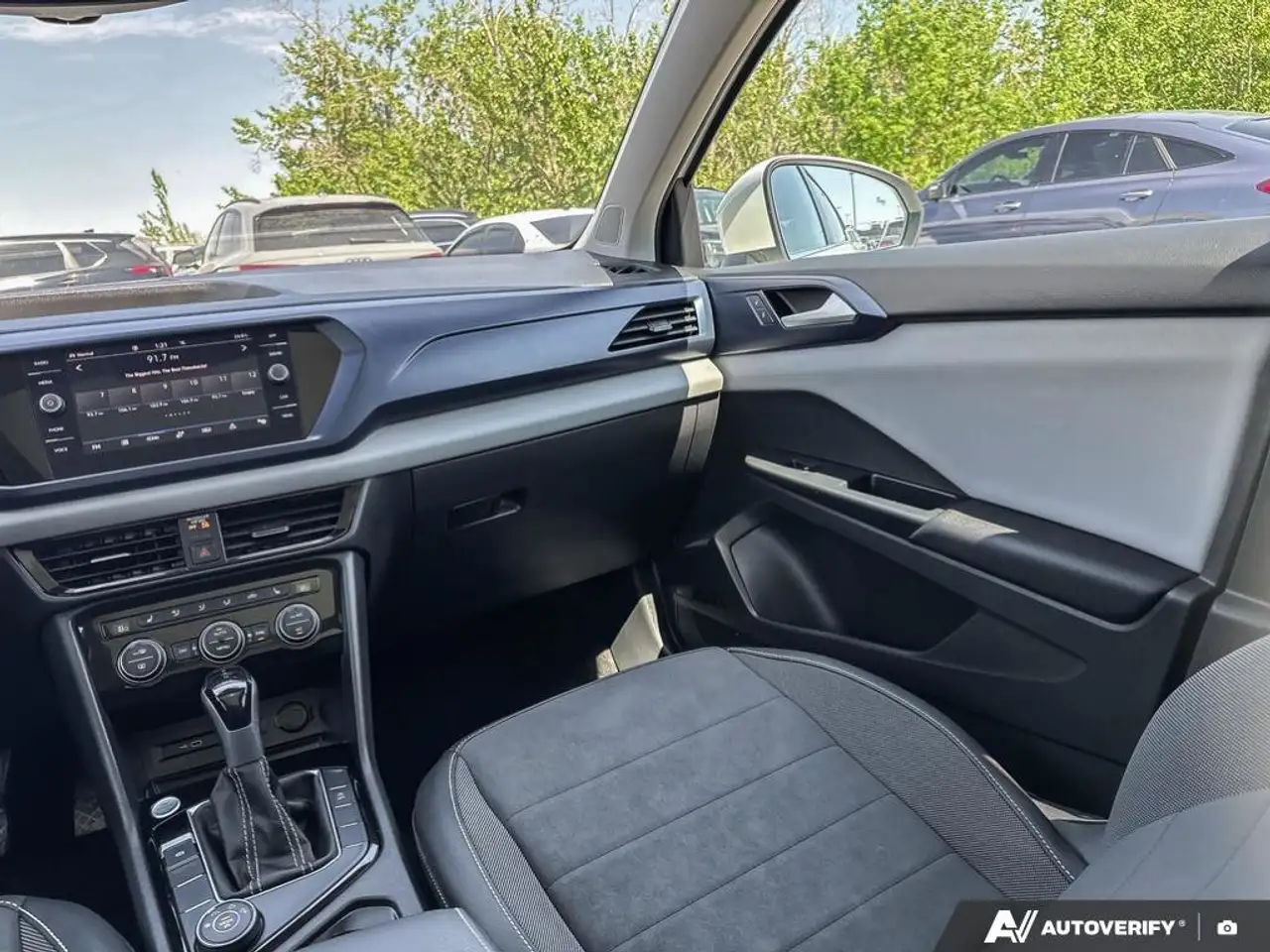 Volkswagen Taos снимка Volkswagen Taos