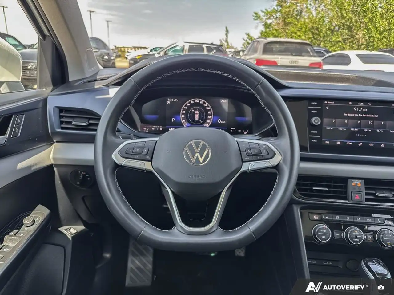 Volkswagen Taos снимка Volkswagen Taos