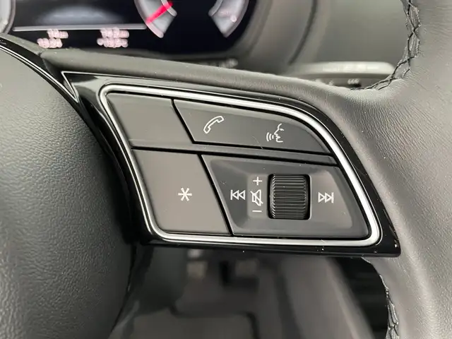 Audi Q2 view 15