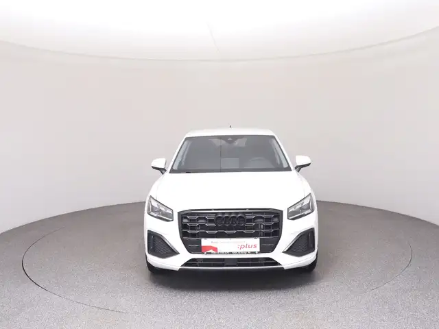 Audi Q2 view 3