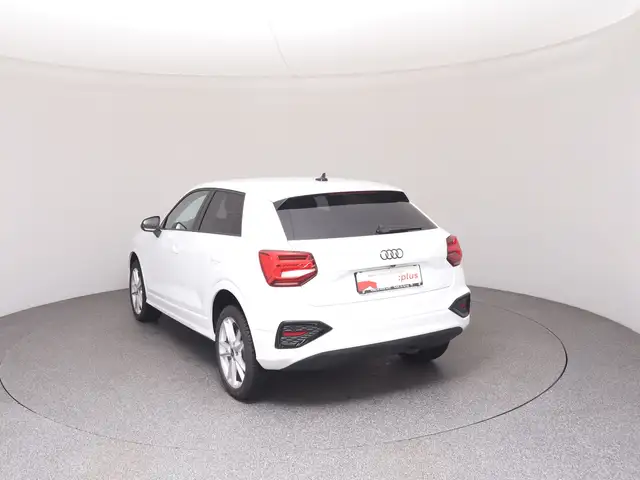 Audi Q2 view 5