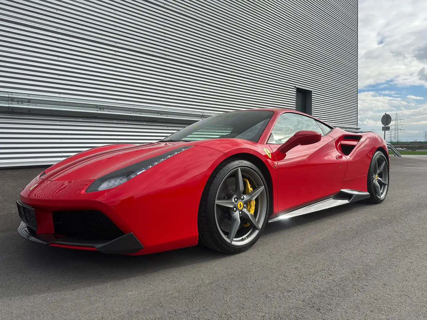 Ferrari 488 GTB **Novitec/Sitze/Lift** Rood - 2