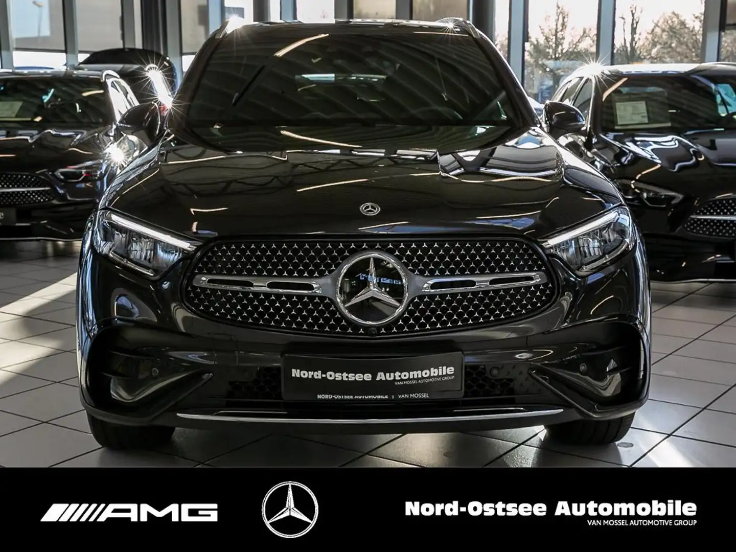 Mercedes-Benz GLC 300 d 4M AMG MBUX SHZ LED KEYLESS-GO Grau - 2