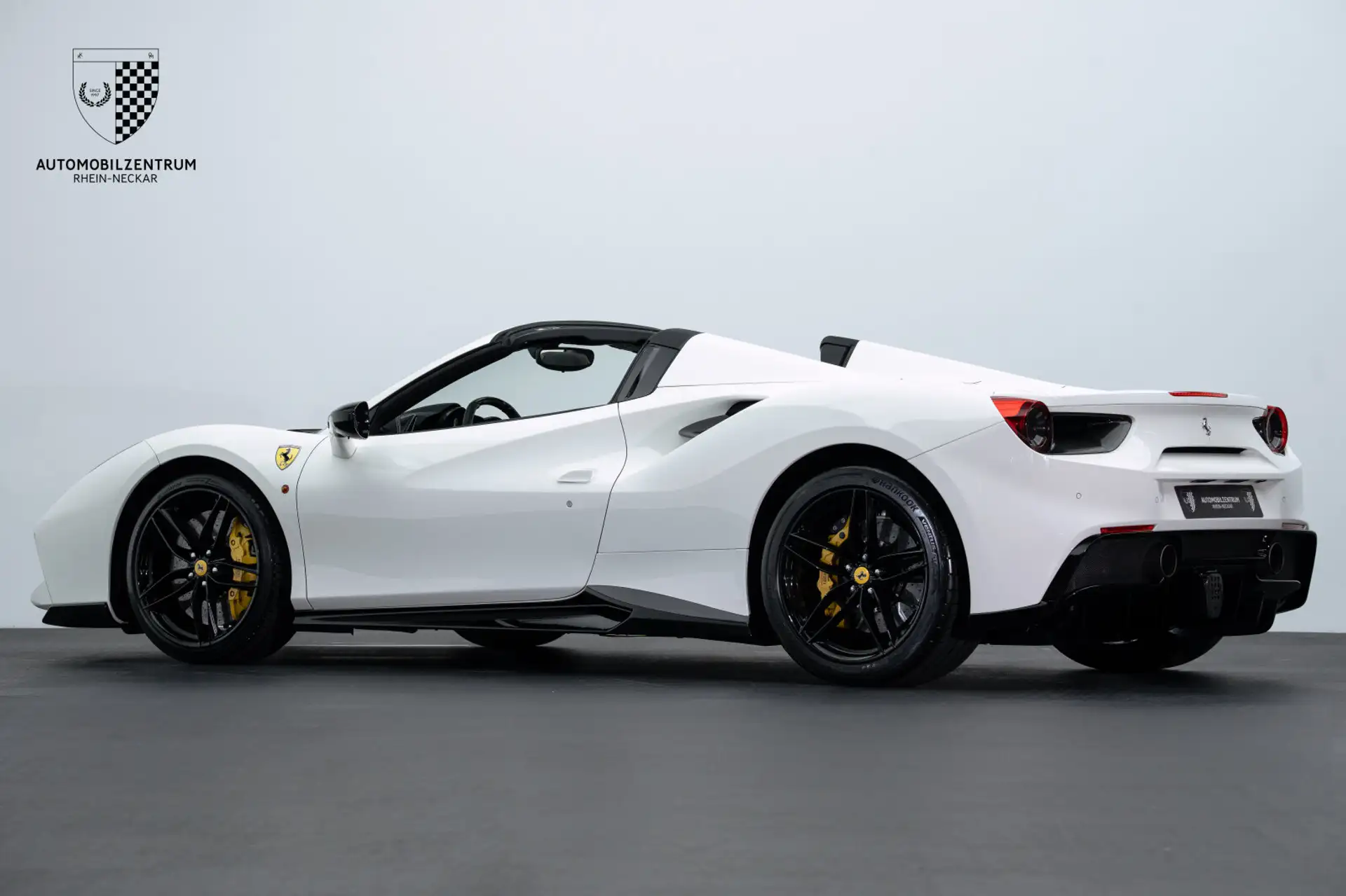 페라리 488 Spider 2016 흰색 사진 5