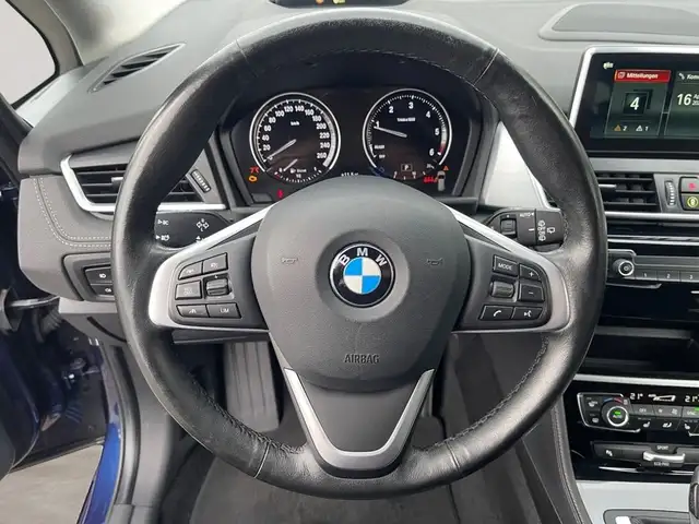 BMW 2 Series view 7
