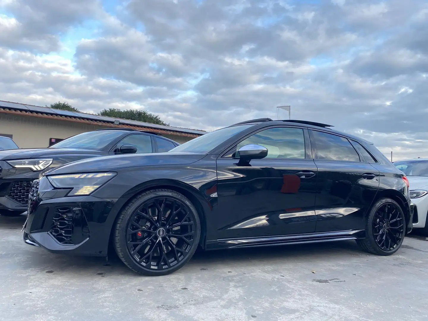 Audi RS3 400CV HUD PELLE KAMERA TETTO 19"B&O BLACK PACK 280 Nero - 2
