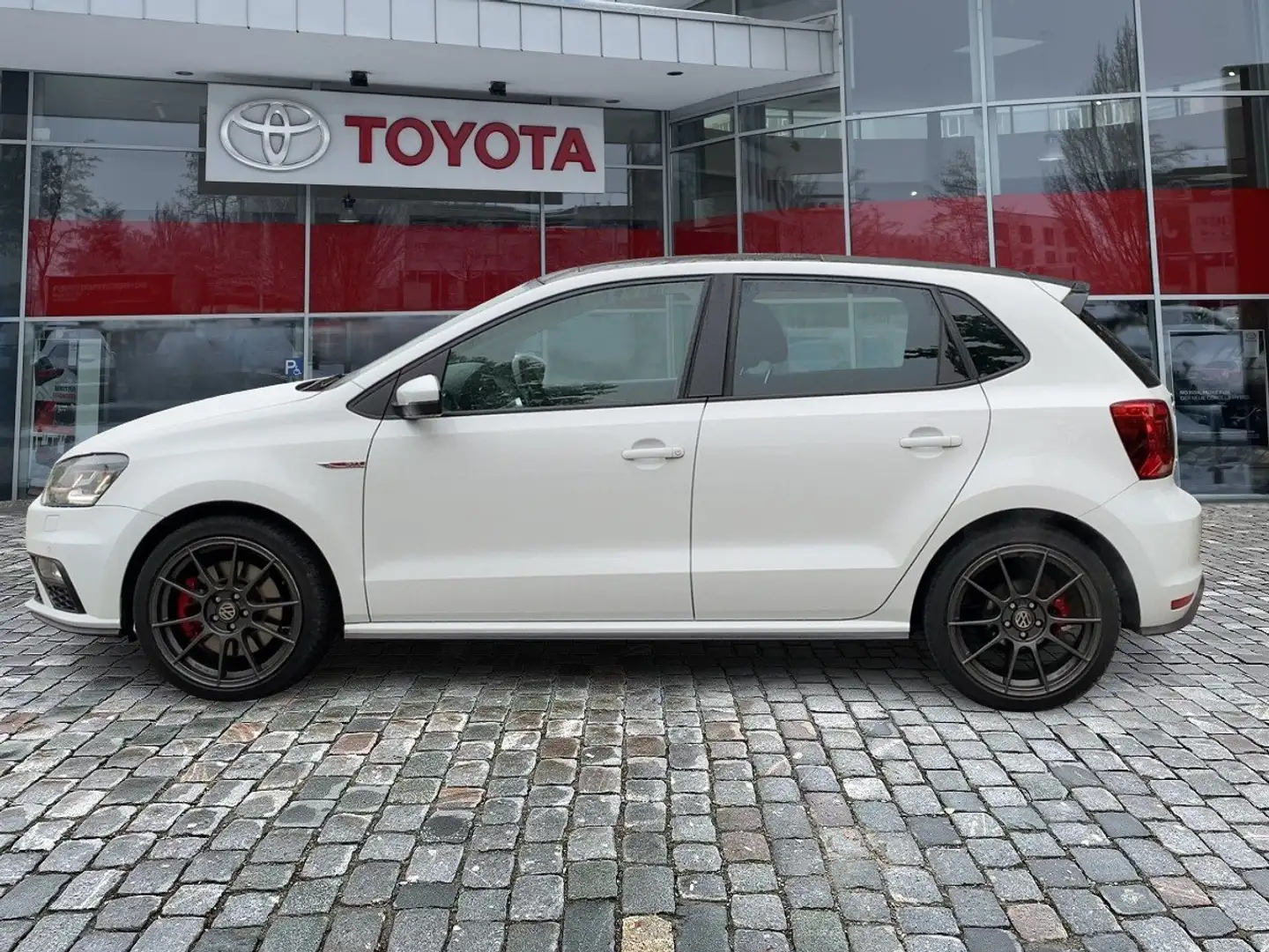 Volkswagen Polo V 1.8 TSI GTI 8fach Bereift*Sitzheizung Wit - 2