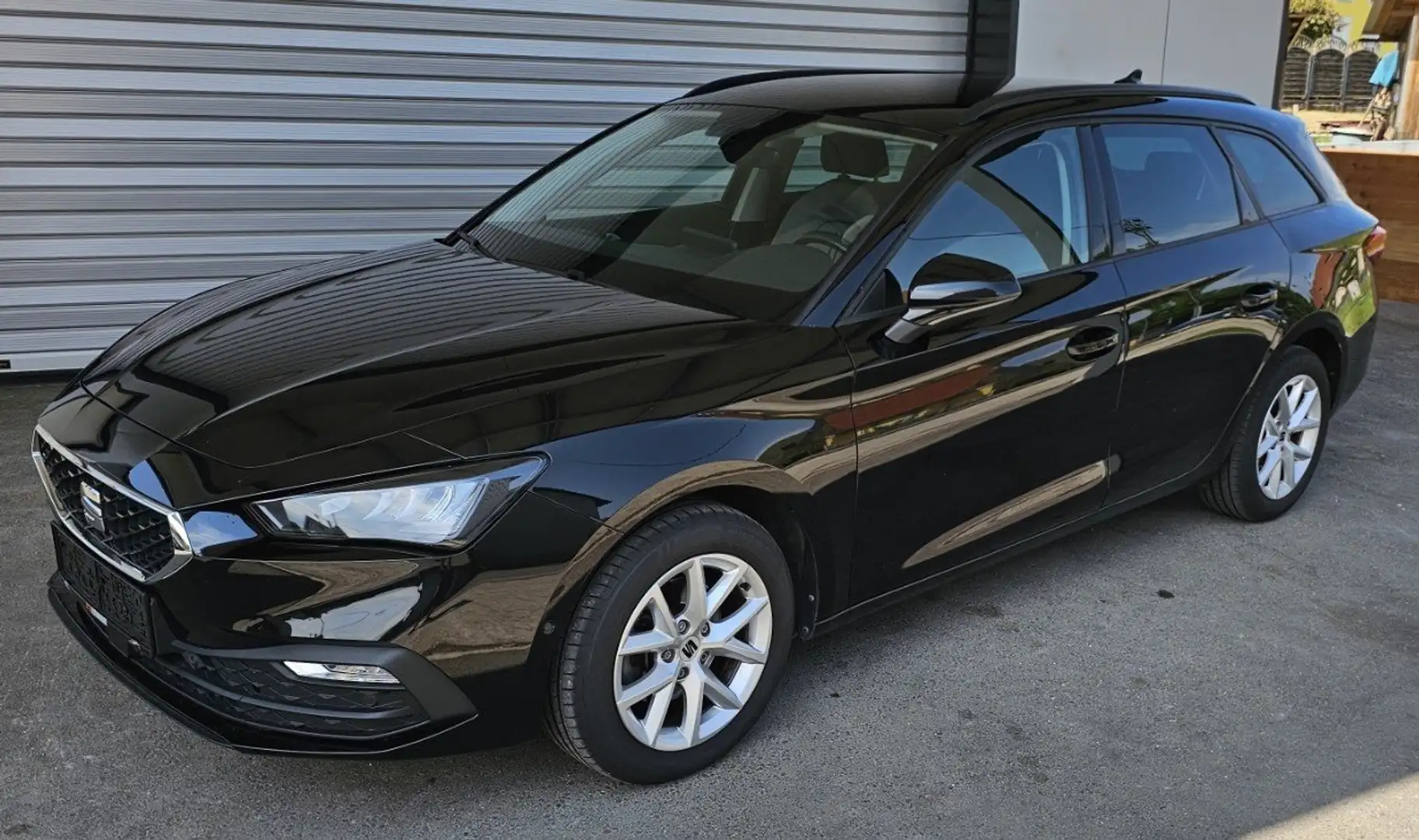 SEAT Leon Style Schwarz - 2