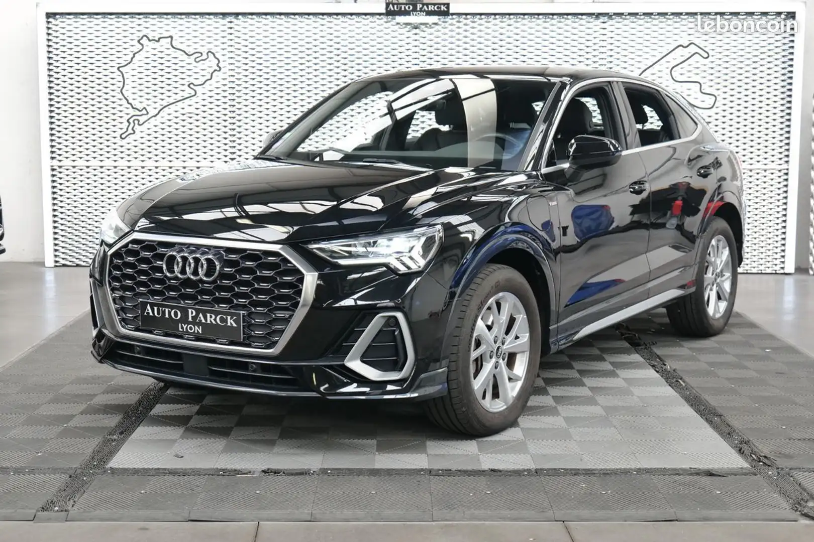 Audi Q3 NEW HYBRID 45TFSI e 245 S LINE 1° MAIN FRANCAIS TV Noir - 1