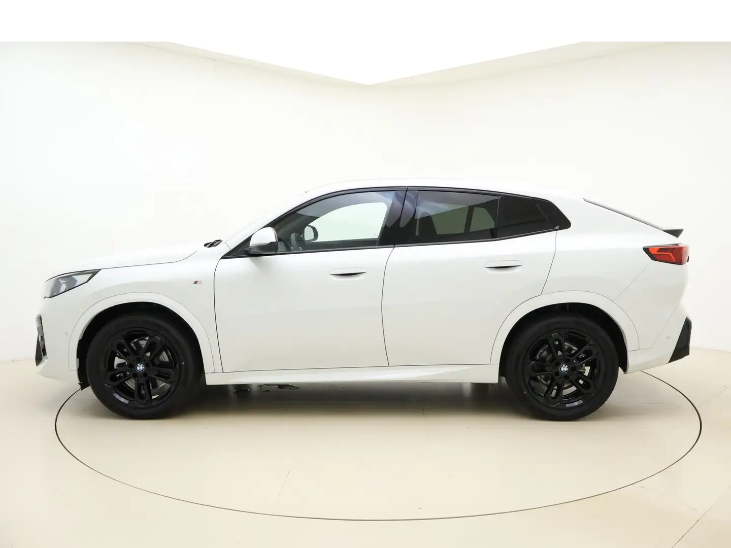 BMW X2 sDrive20i M Sport -Massagestoel -Pano Dak -Trekhaa Blanc - 2