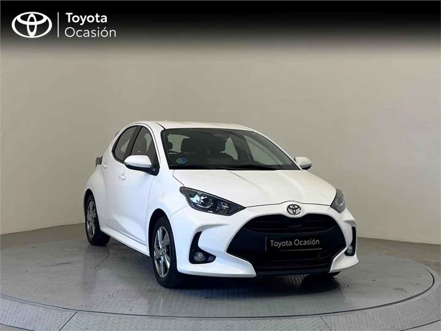 Toyota Yaris ACTIVE PLUS - 2