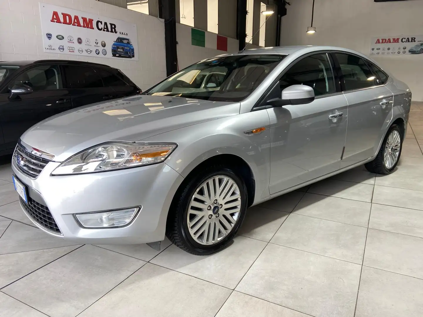 Ford Mondeo Mondeo III 2007 Berlina 5p 2.0 Ghia Argento - 2