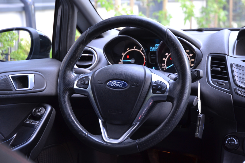 Ford Fiesta 1.0 EcoBoost ST Line — photo 12