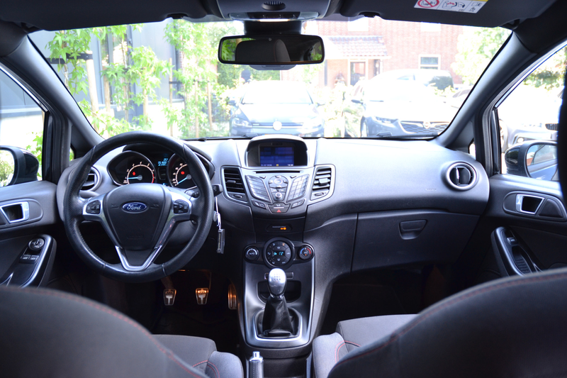 Ford Fiesta 1.0 EcoBoost ST Line — photo 8