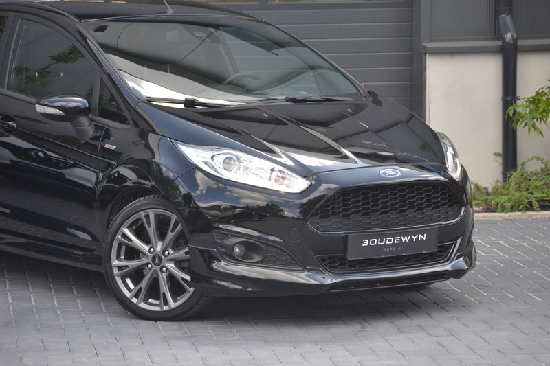 Ford Fiesta 1.0 EcoBoost ST Line — photo 2