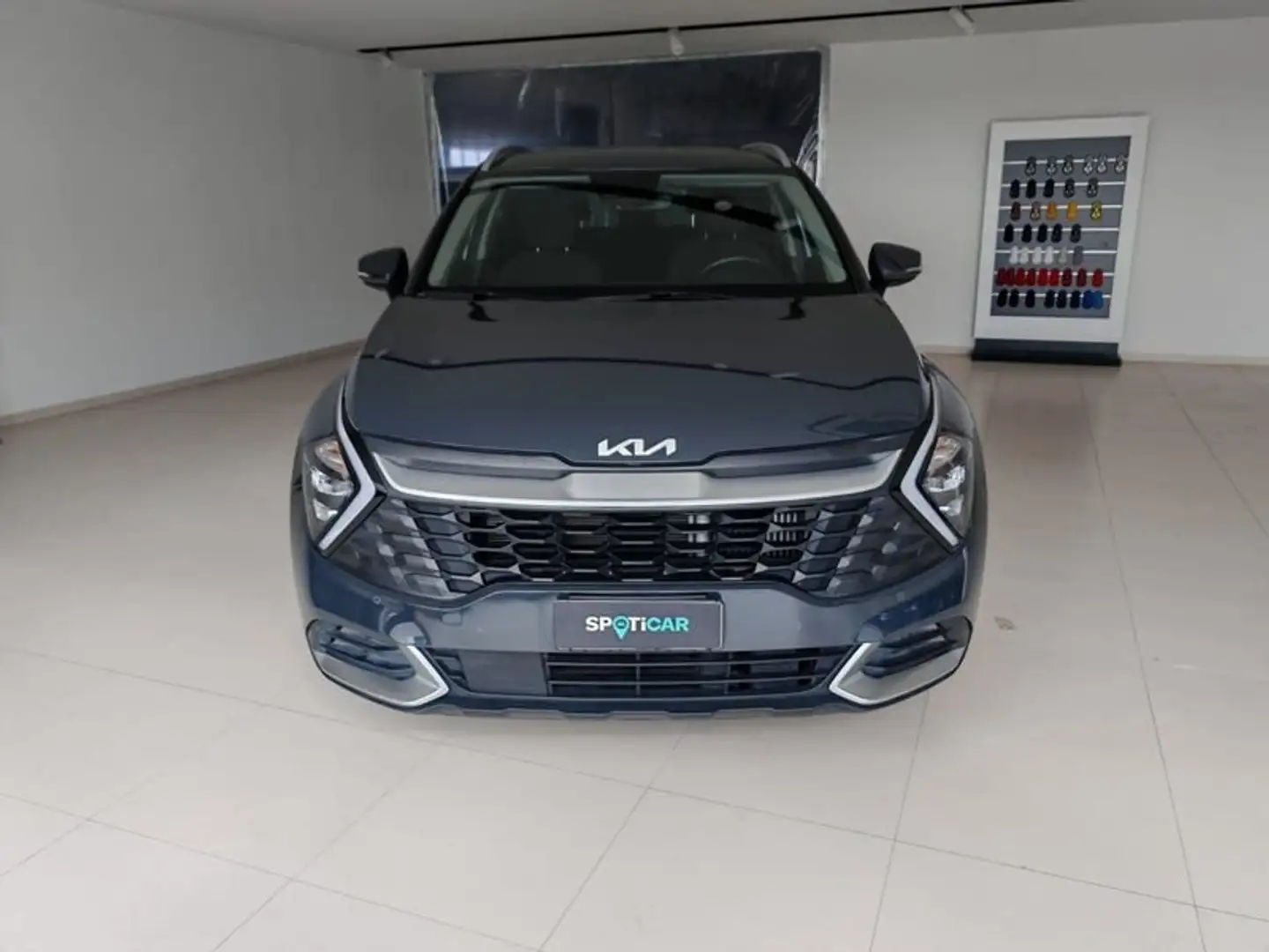 Kia Sportage 1.6 TGDi HEV AT Style Grau - 2