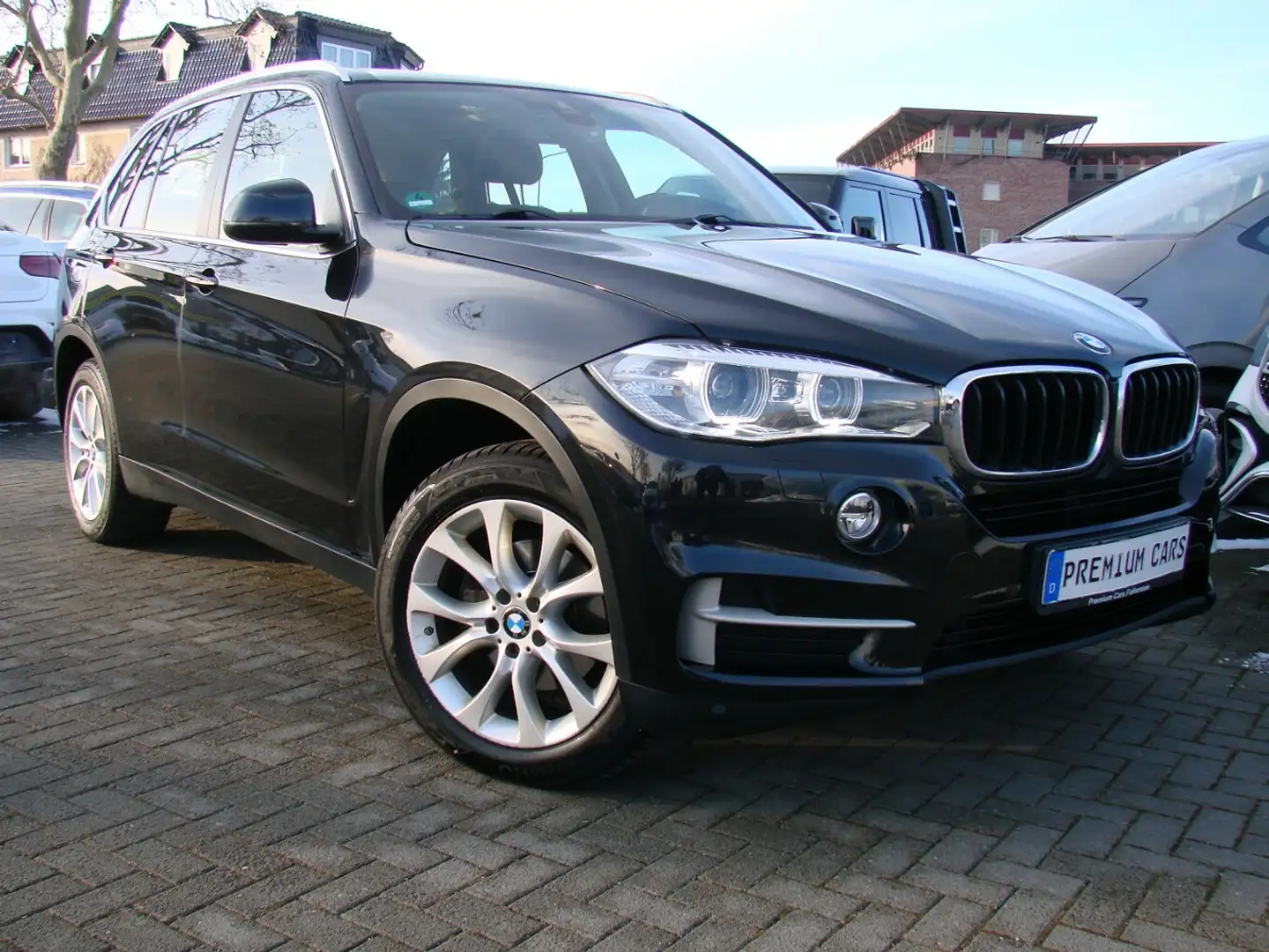 BMW X5 25d Xdrive Panorama LED HiFi AHK Kamera Negro - 1