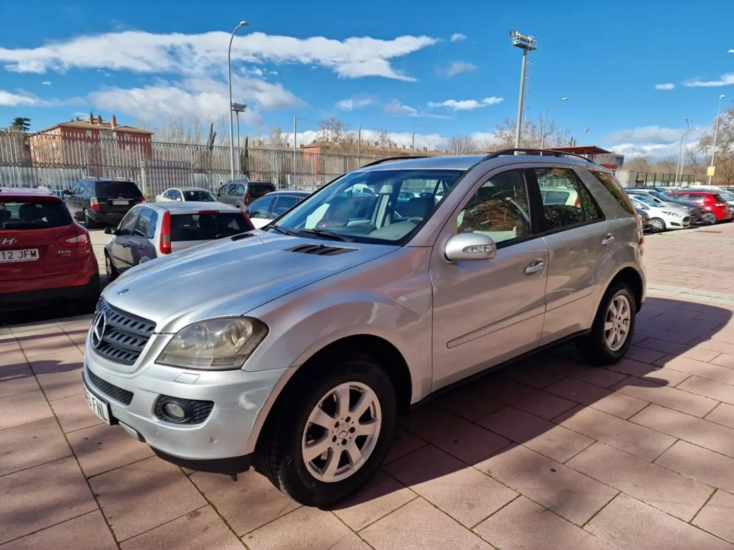 Mercedes-Benz ML 320 320CDI Aut. Gris - 1