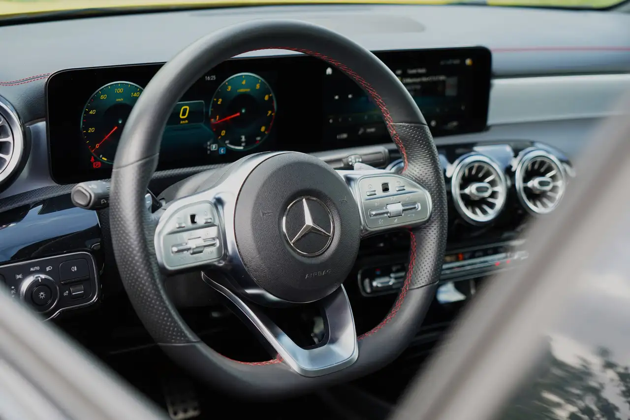 Mercedes-Benz CLA AMG-KIT PANO 360° Sun Yellow 1ste Eigenaar!!, миниатюра 24