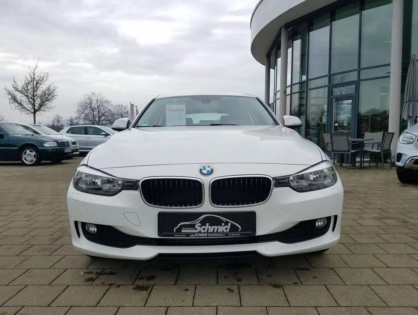 BMW 320 d, Klima, SHZ, Steuerkette NEU gemacht 135 kW (... Weiß - 2