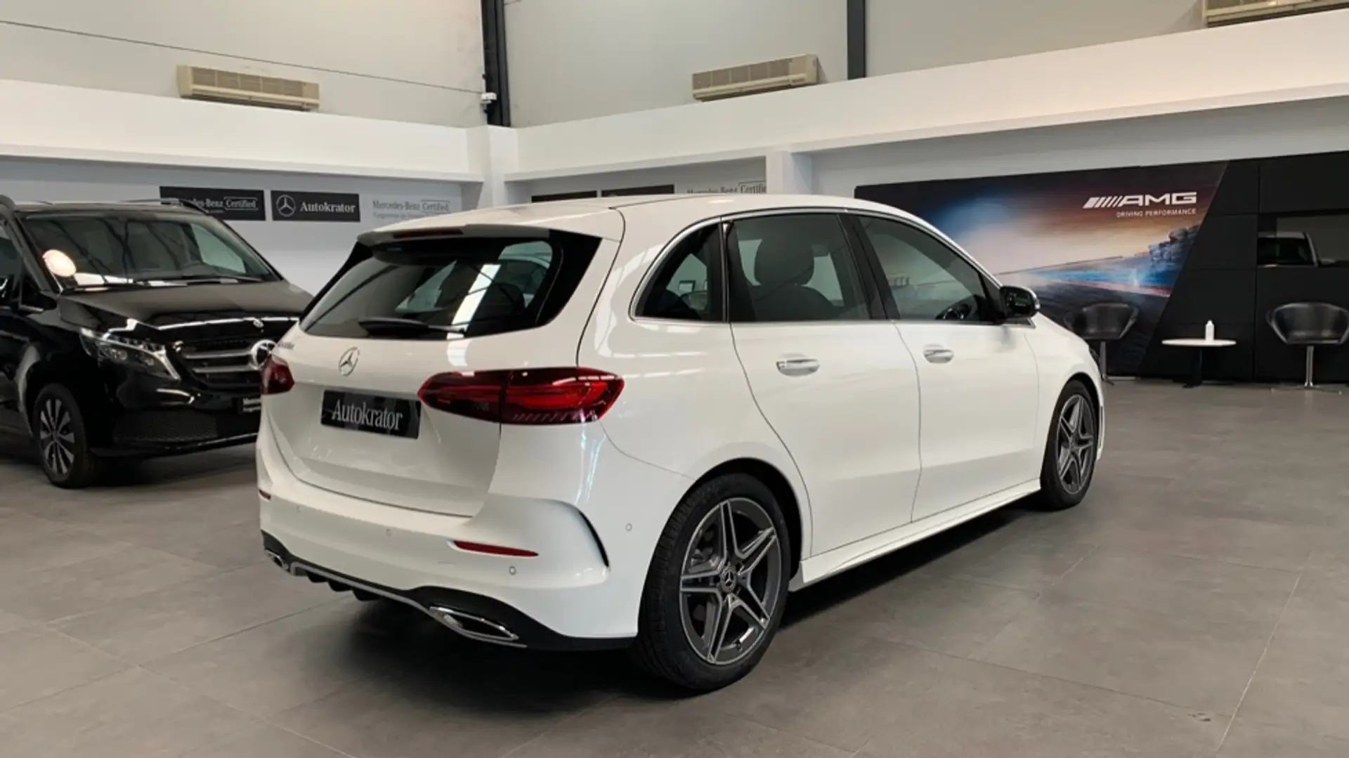 Mercedes-Benz B 200 d - 2