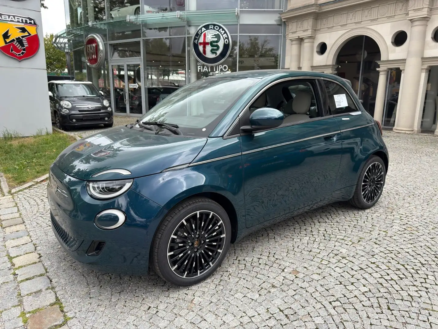 Fiat 500e La Prima 42 kWh Vert - 1