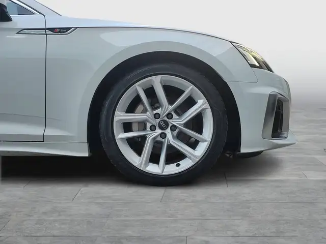Audi A5 view 7