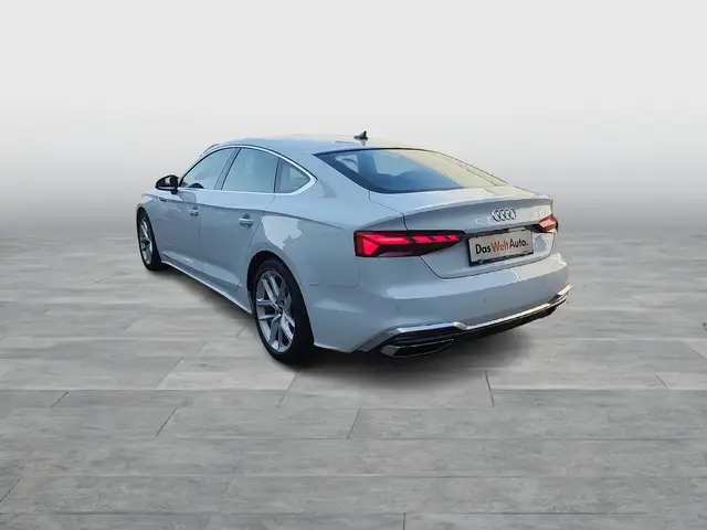 Audi A5 view 4