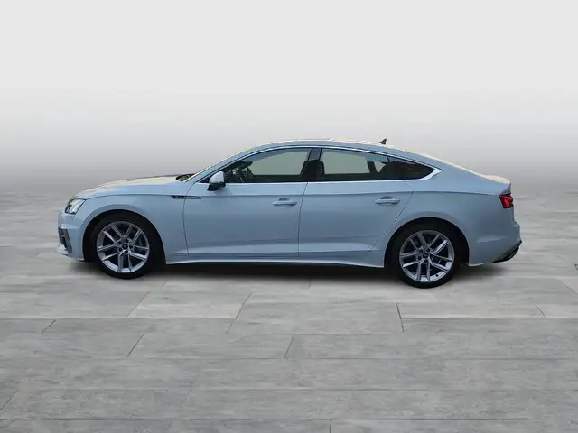 Audi A5 view 3