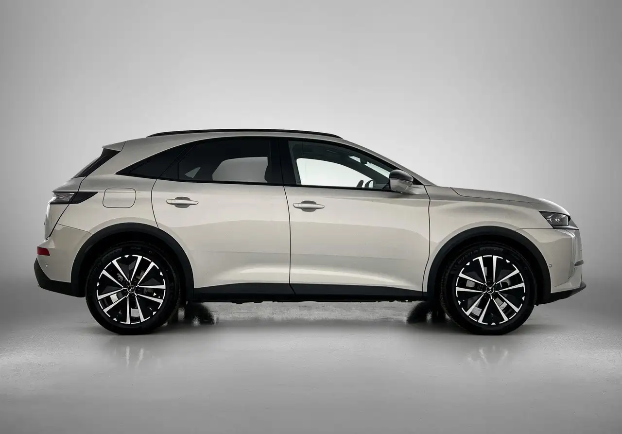 DS Automobiles DS 7 2025 — фото 8