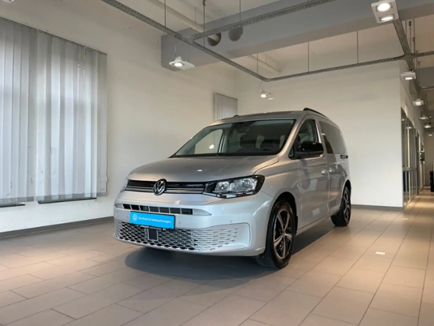 Volkswagen Caddy 1,5 TSI +DSG+ALLWETTER+NAVI+PANO Life Silber - 2