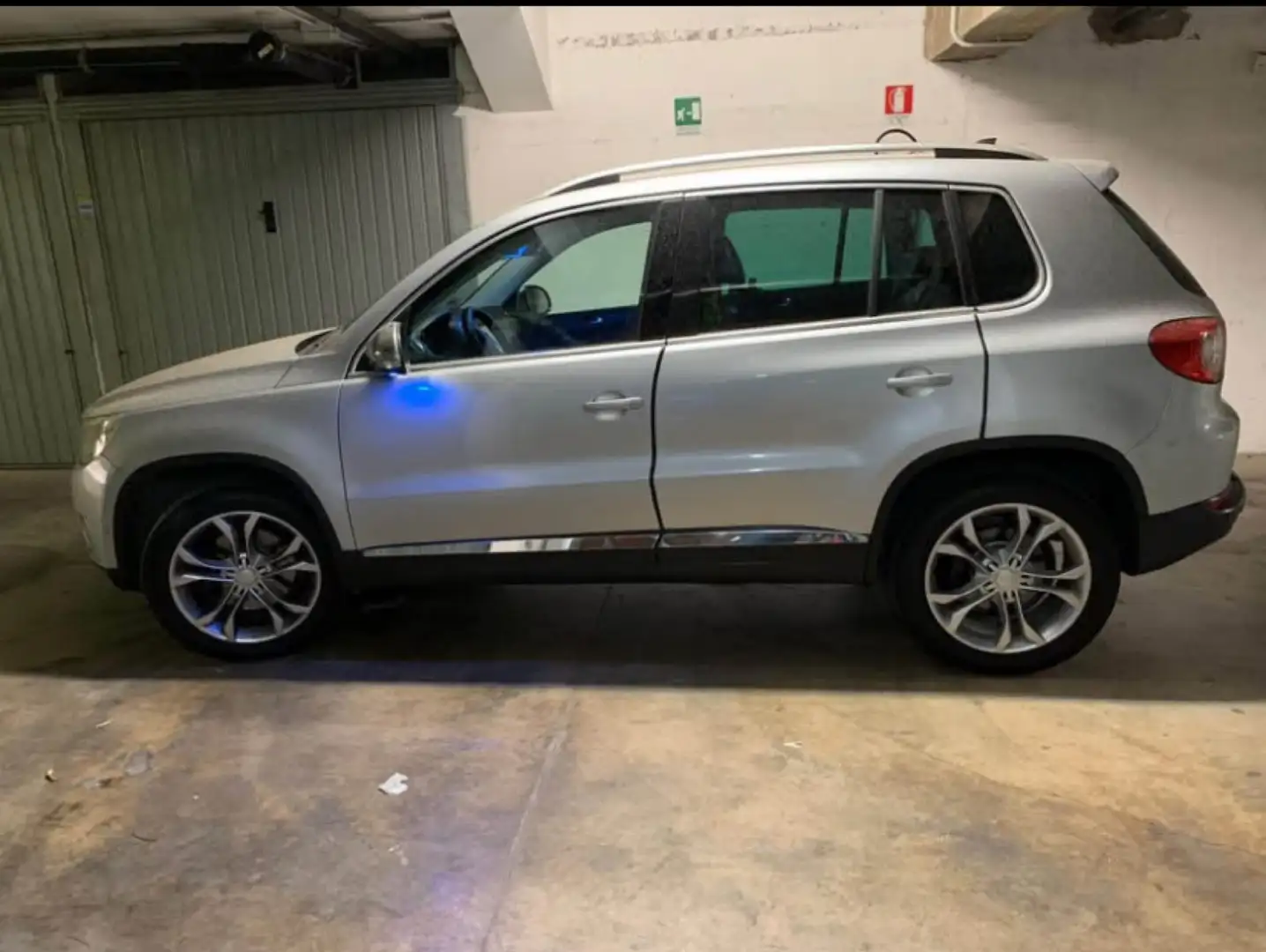 Volkswagen Tiguan 2.0 tdi Track&Field 4motion tiptronic - 1