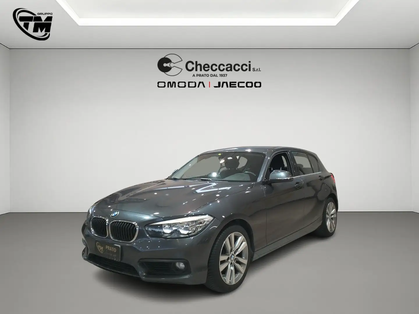 BMW 118 d Sport 5p auto Grijs - 1