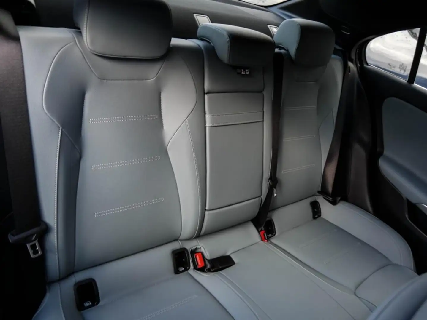 Mercedes-Benz A 250 e Limo AMG-Sport/AHK/Burm/Totw/Kamera/LED Nero - 2