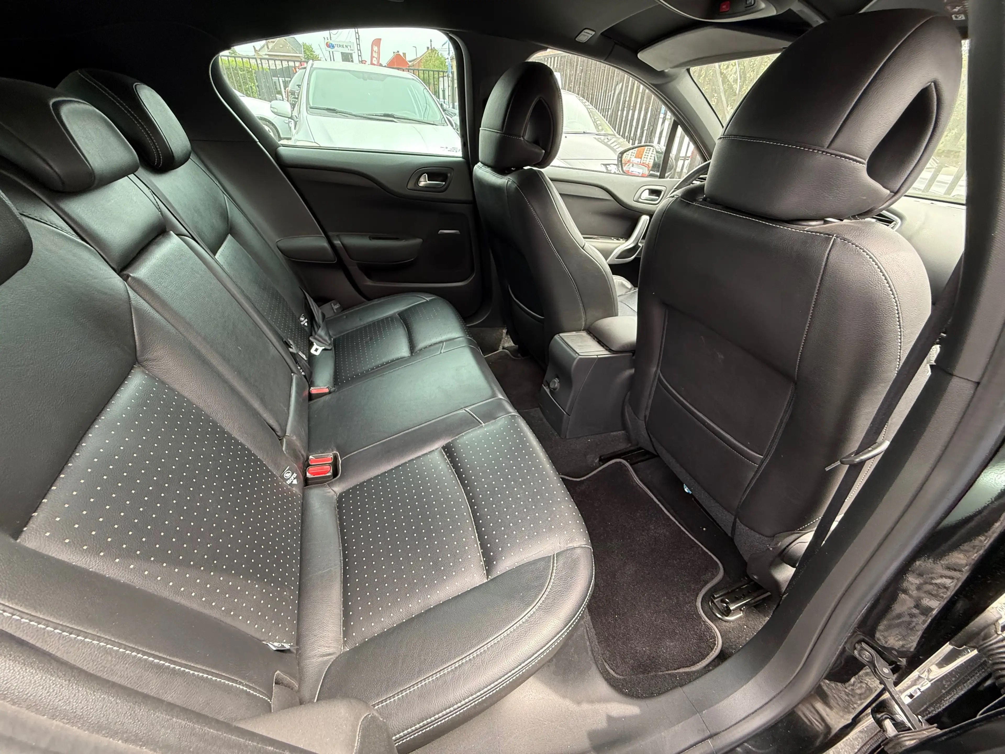 Citroen DS4 DS4 1.6 e-HDi*Garantie*Carnet Complet* — photo 9