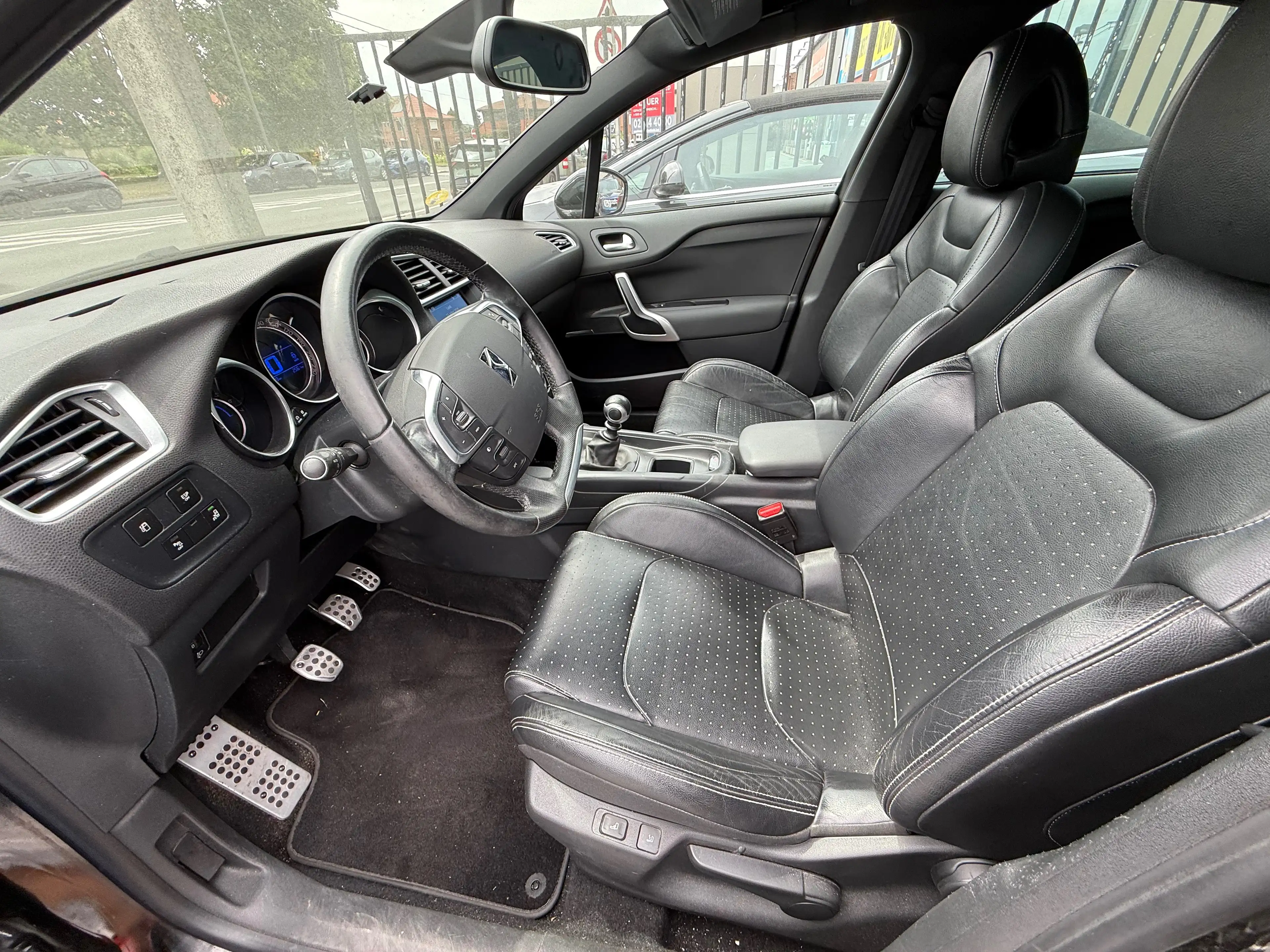 Citroen DS4 DS4 1.6 e-HDi*Garantie*Carnet Complet* — photo 6