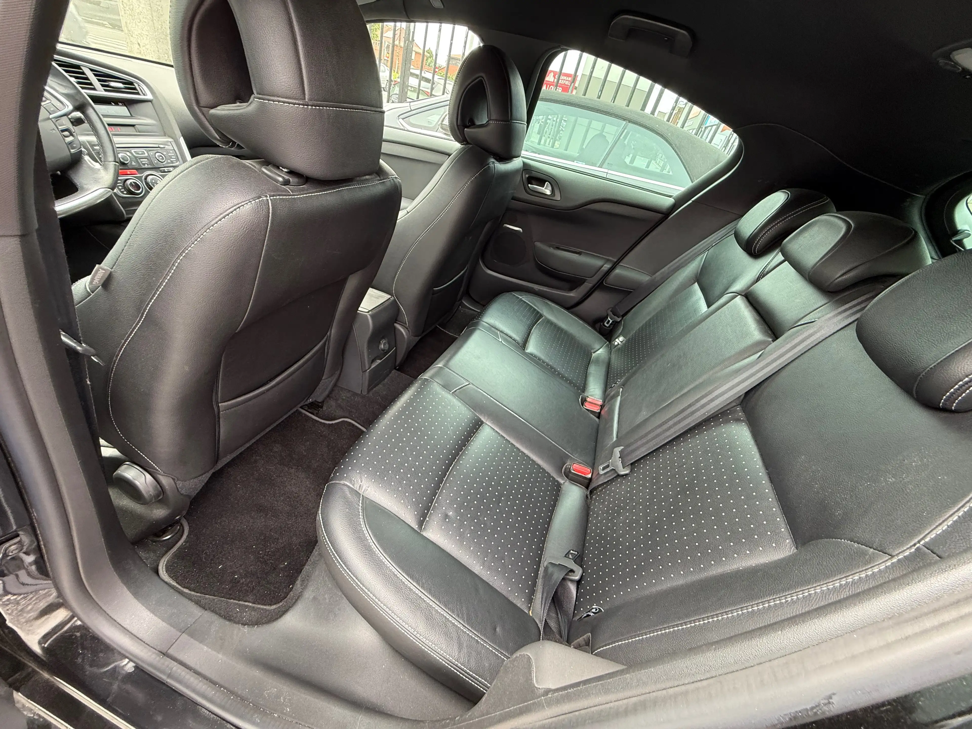 Citroen DS4 DS4 1.6 e-HDi*Garantie*Carnet Complet* — photo 10