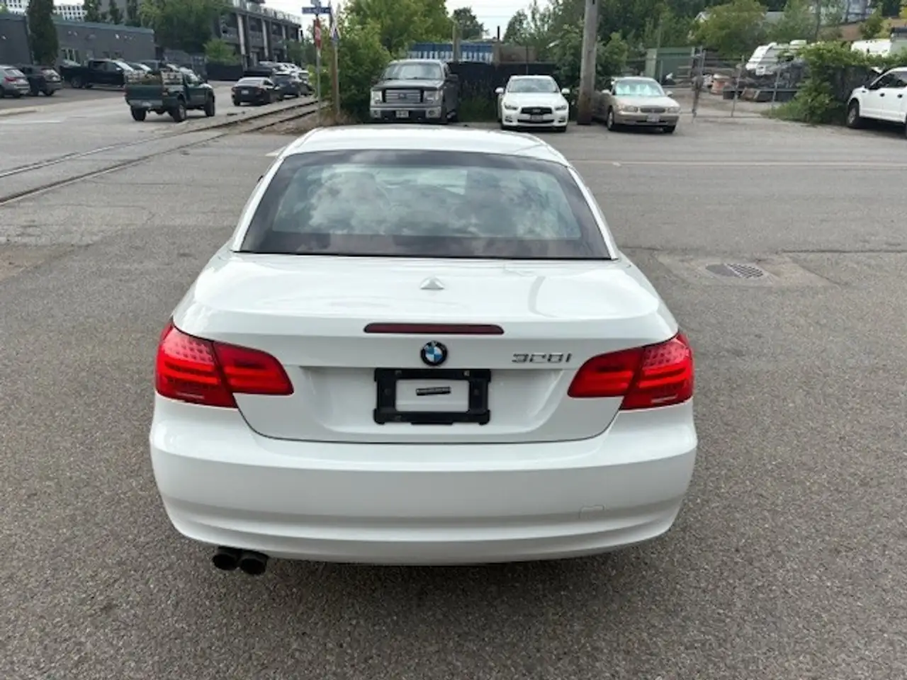 BMW 3 Series photo BMW 3 Series