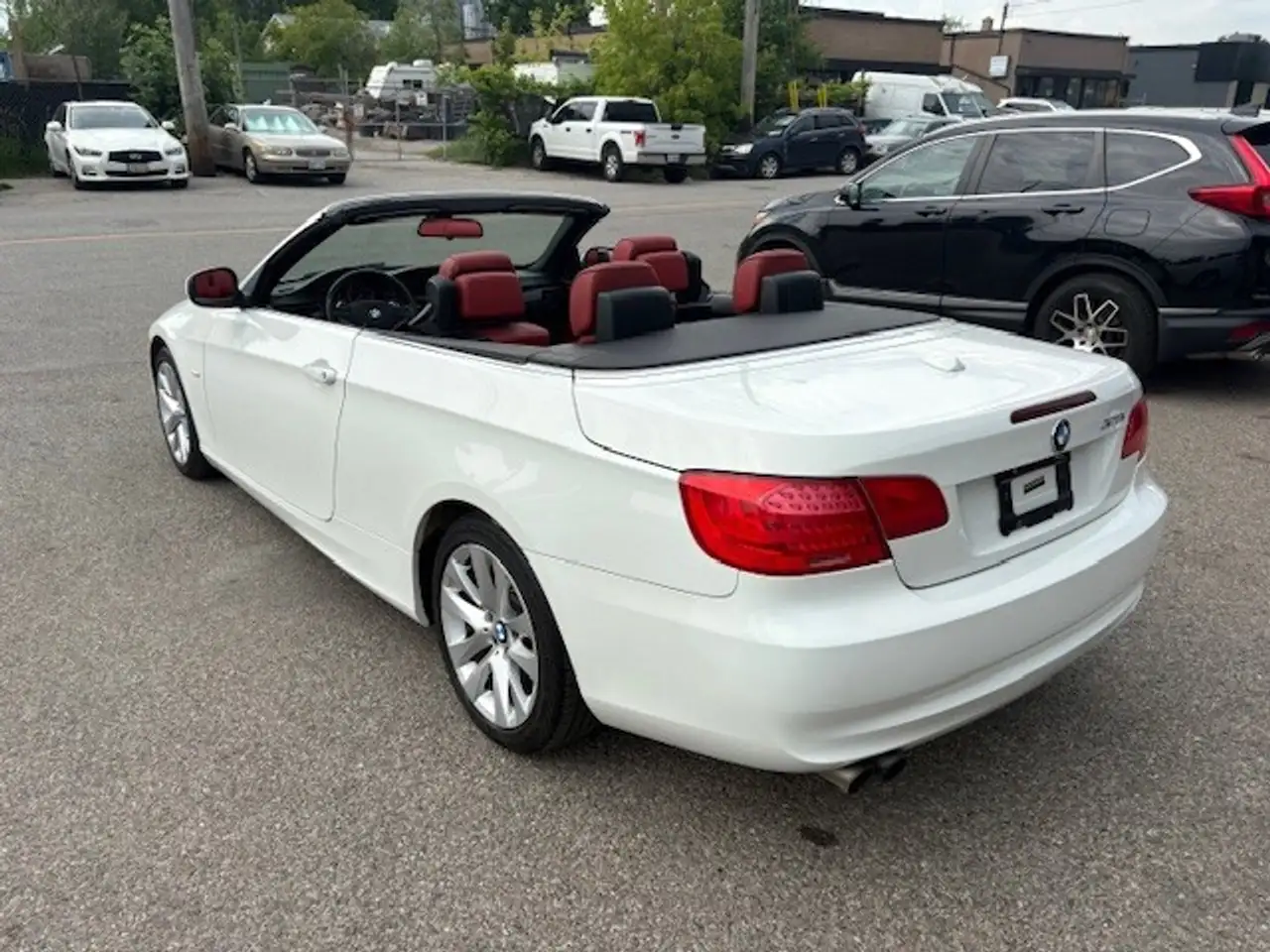 BMW 3 Series photo BMW 3 Series