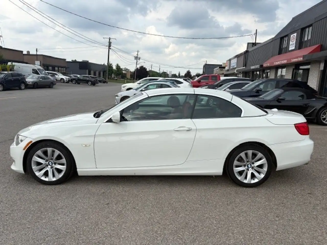 BMW 3 Series photo BMW 3 Series