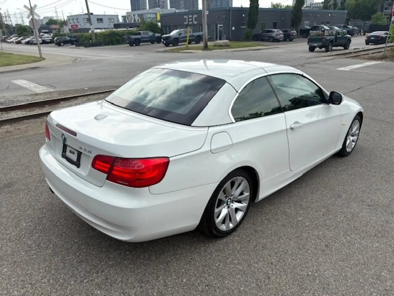 BMW 3 Series photo BMW 3 Series