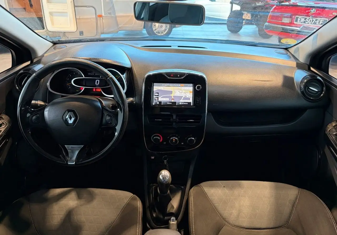 Renault Clio Citadine 5 portes — photo 5